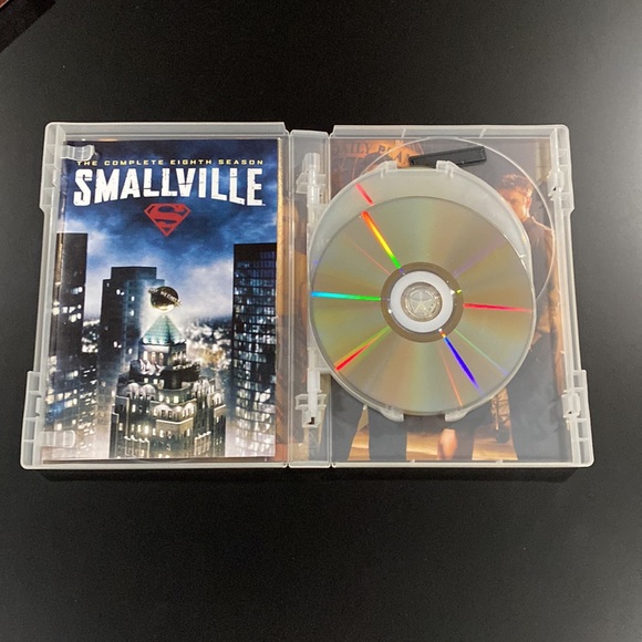 Smallville - The Complete Eighth Season - Picture 8 of 11